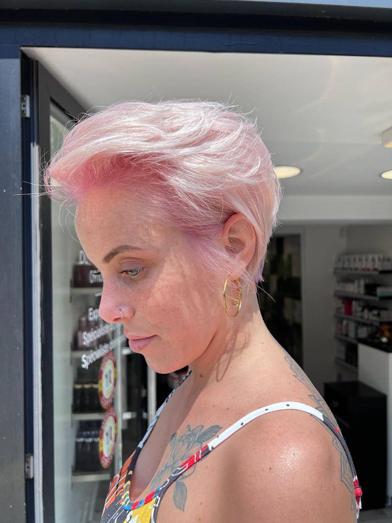 Peach hair et coupe sur cheveux court à Six-fours les plages dans le Var